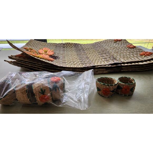 PLACEMENTS & NAPKIN HOLDERS-Mexican -Woven Straw 6 Placemats & 10 Holders - Picture 14 of 15